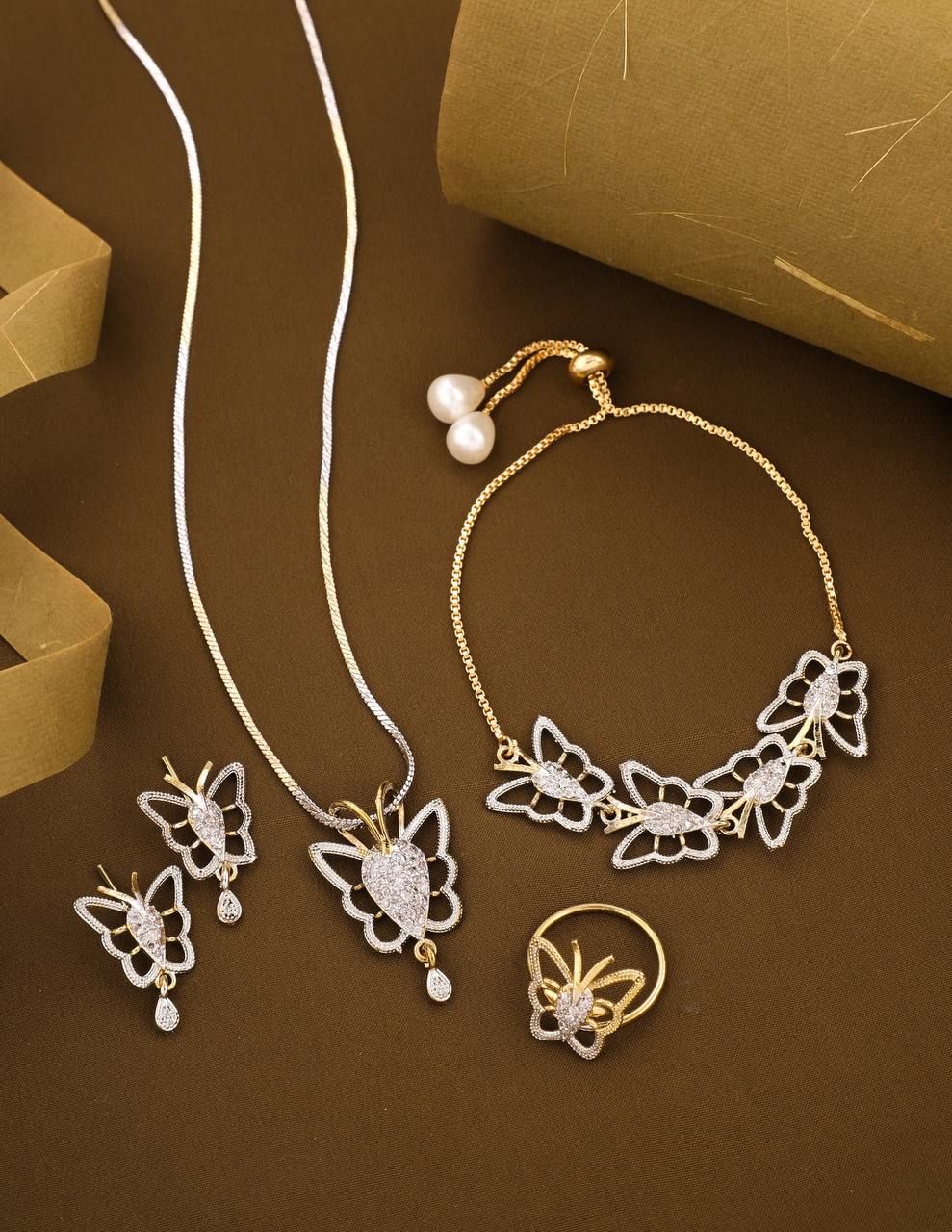 China Pendant Butti Set And Bracelet Combo set Wholesale Online